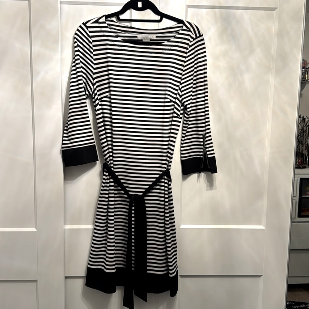 Laundry by Design Black & White stripe dress.Size 10